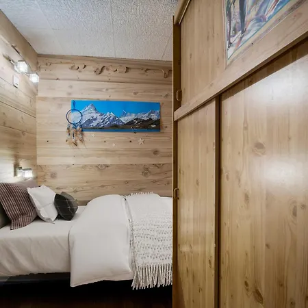 Chalet Authentique à 1850 Avec Terrasse Et Parking - Fr-1-564-164 Courchevel