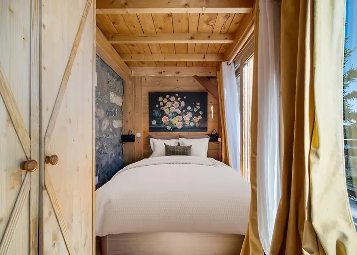 Authentique A 1850 Avec Terrasse Et Parking - Fr-1-564-164