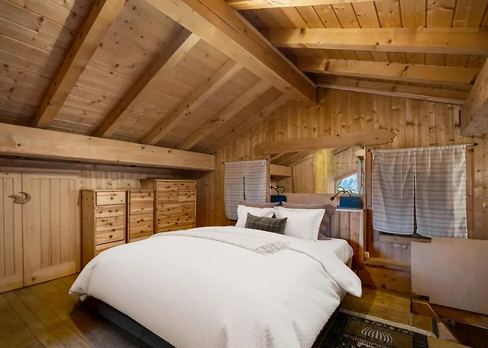 Authentique A 1850 Avec Terrasse Et Parking - Fr-1-564-164 *